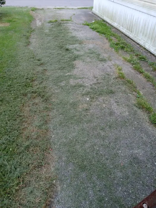 Royal Village Manufactured Home Community Picture 9