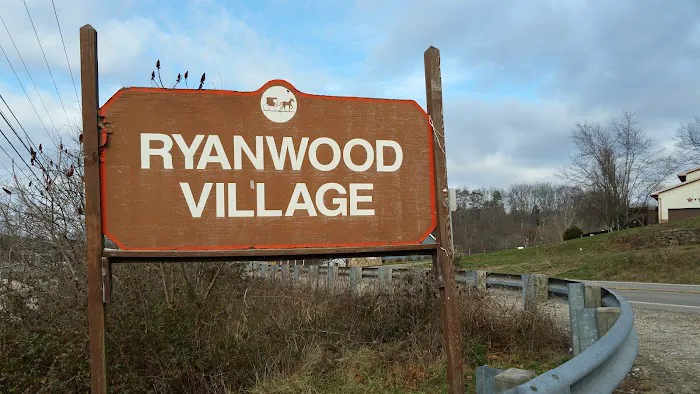 Ryanwood Village Picture 3