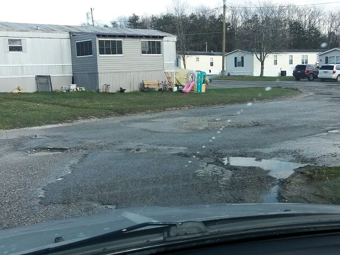 Deerfield Mobile Home Park Picture 9