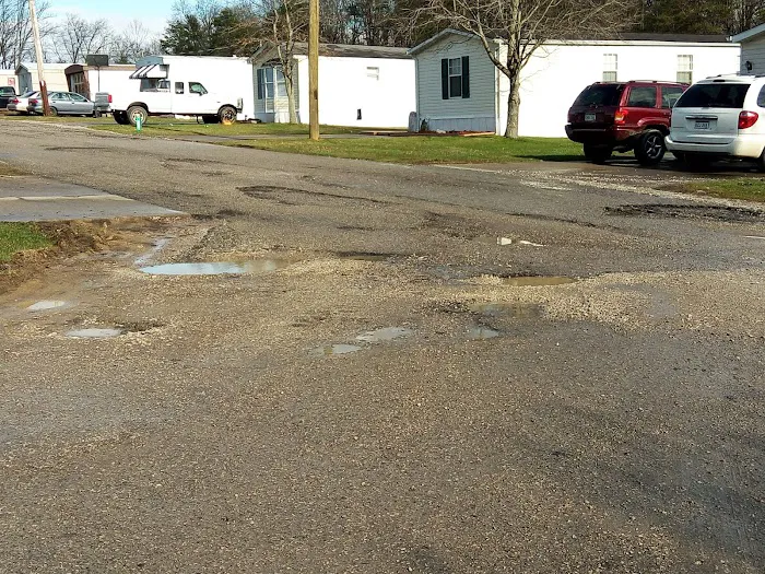 Deerfield Mobile Home Park Picture 6