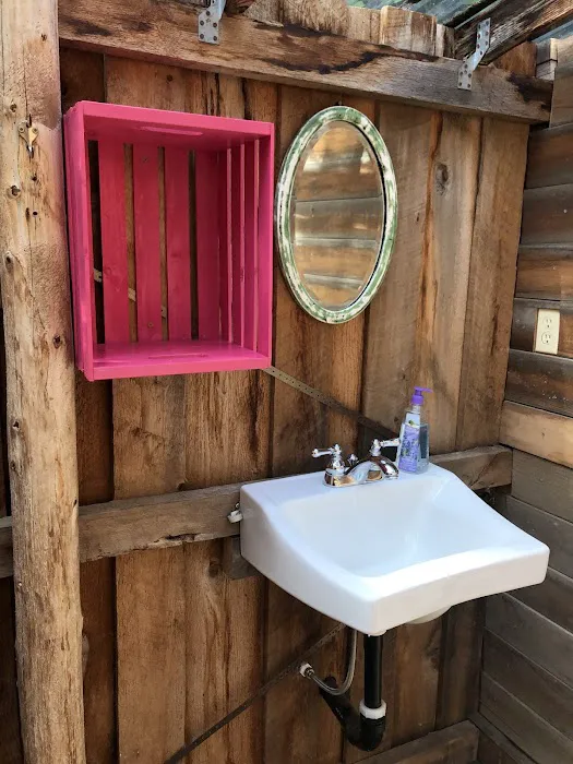 Dew Valley Ranch Nature Retreat Picture 2