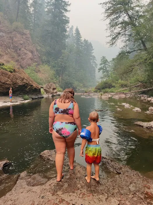 Ash Flat Campground Picture 9