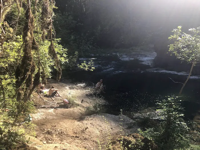 Ash Flat Campground Picture 8