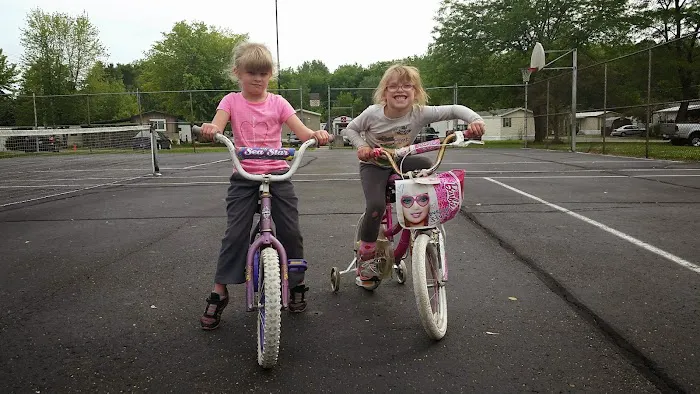 Colonial Estates Mobile Home Picture 1