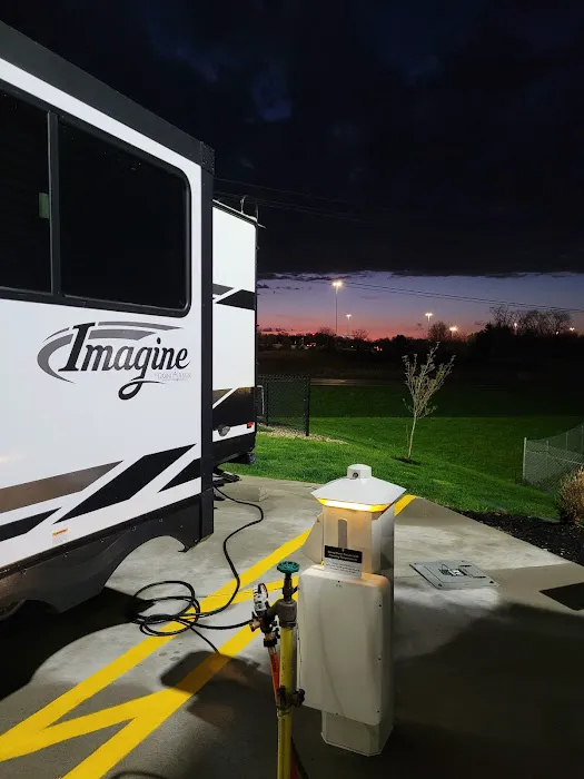 Love's RV Hookup Picture 7