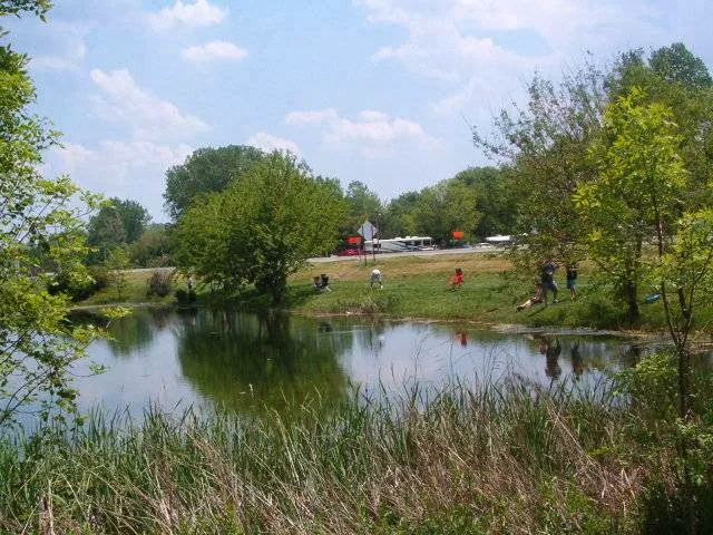 Tomorrow's Stars RV Resort Picture 7