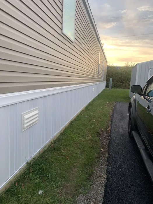 Colony Mobile Home Community Picture 5