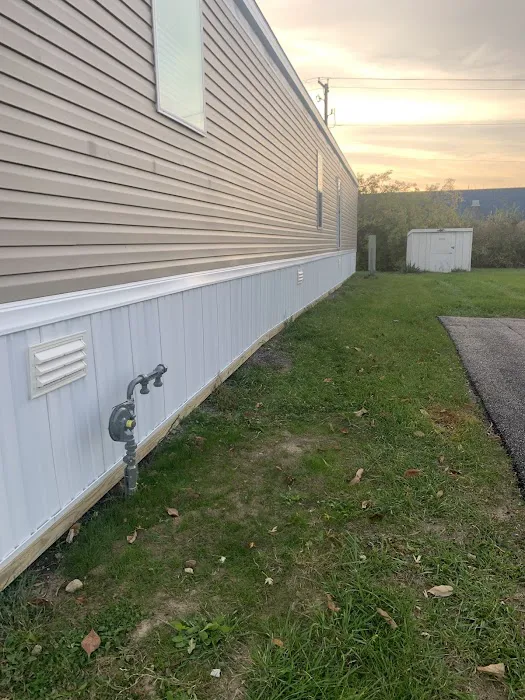 Colony Mobile Home Community Picture 3