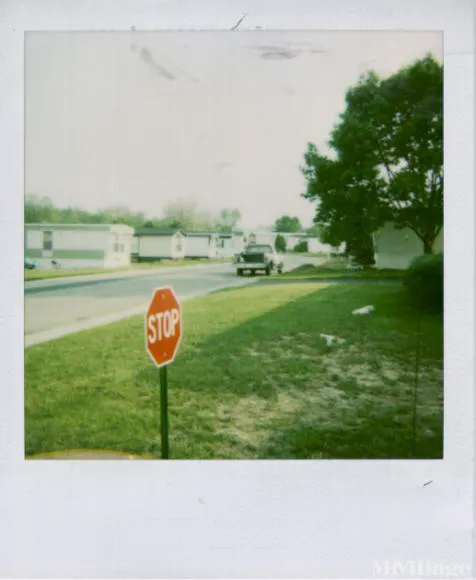 Colony Mobile Home Community Picture 8