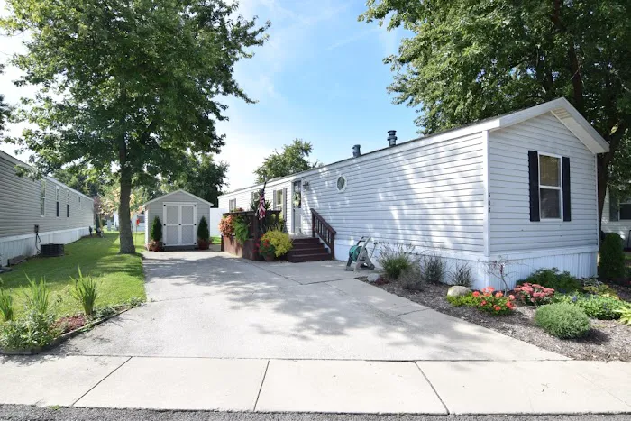 Country Estates Manufactured Home Community Picture 4