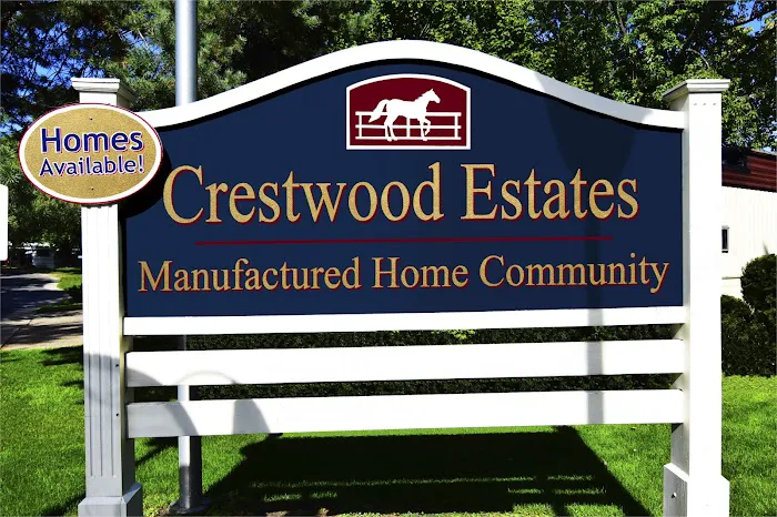 Crestwood Manufactured Home Community Picture 3