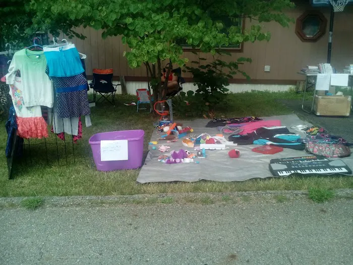 Oak Hills Mobile Home Park Picture 10