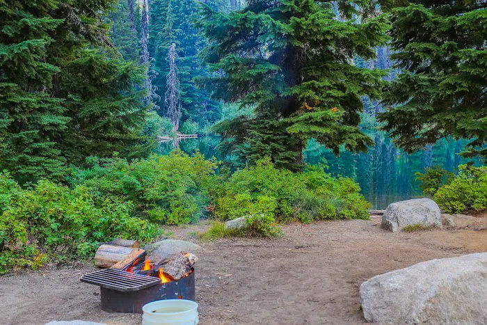 Rocky Ridge Lake Campground Picture 3