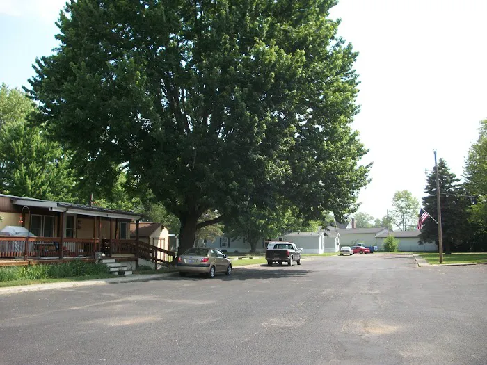 Whispering Winds Mobile Home Community Picture 10