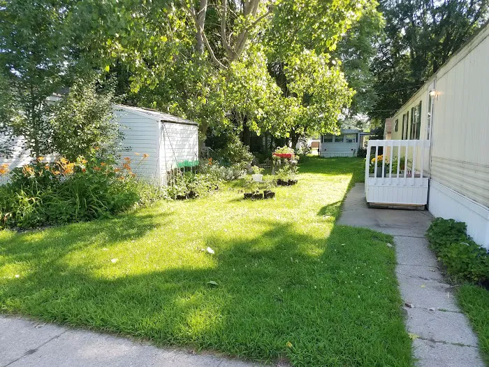 Whispering Winds Mobile Home Community Picture 2