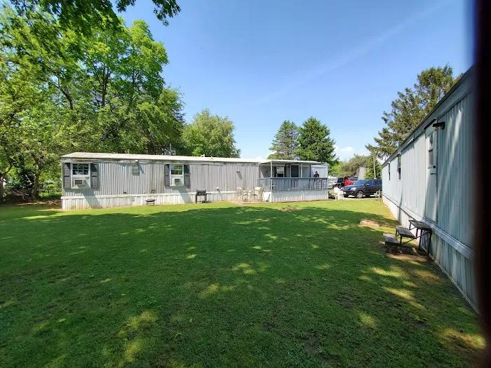 The Pines Mobile Home Park Picture 2