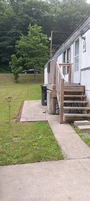 Sandstone Terrace Picture 3