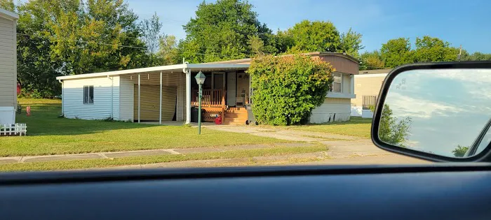 Chateau Estates Picture 1