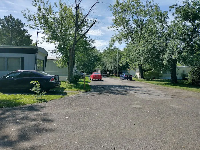 Rosewood Mobile Home Park Picture 4