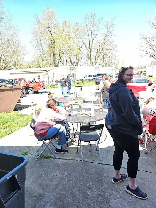 Colonial Estates Mobile Home Park Picture 8