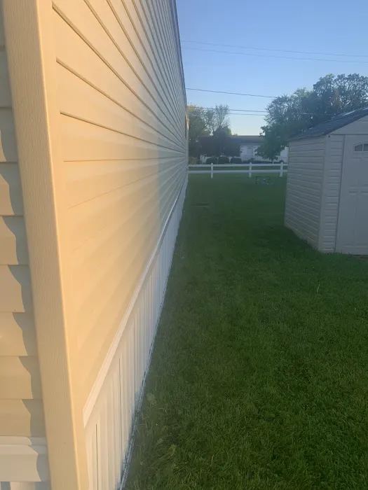 Buckeye Village Mobile Home Community Picture 9