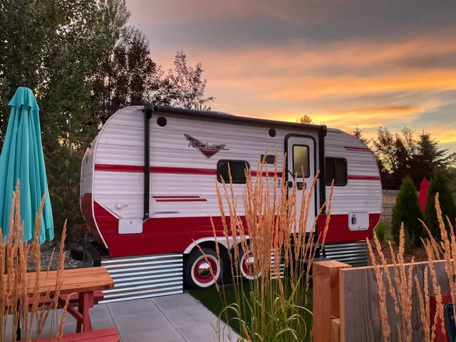 Urban Woods Camp Picture 3