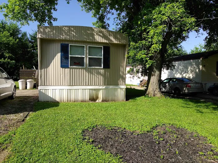 Carousel Court MHP Picture 8