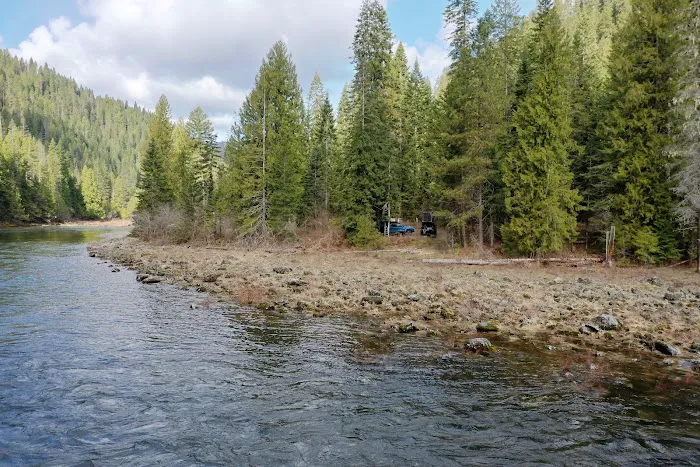 Knife Edge Campground and River Access Picture 3