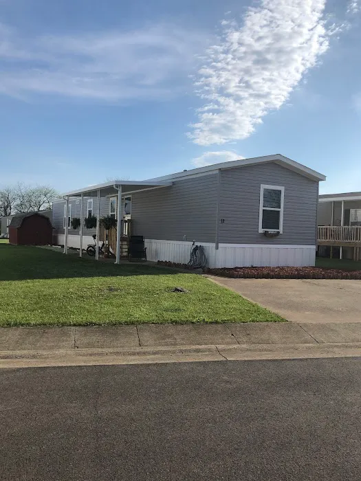 Gleason's Mobile Home Park Picture 2