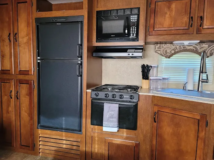 The Outer Bend LLC Picture 2