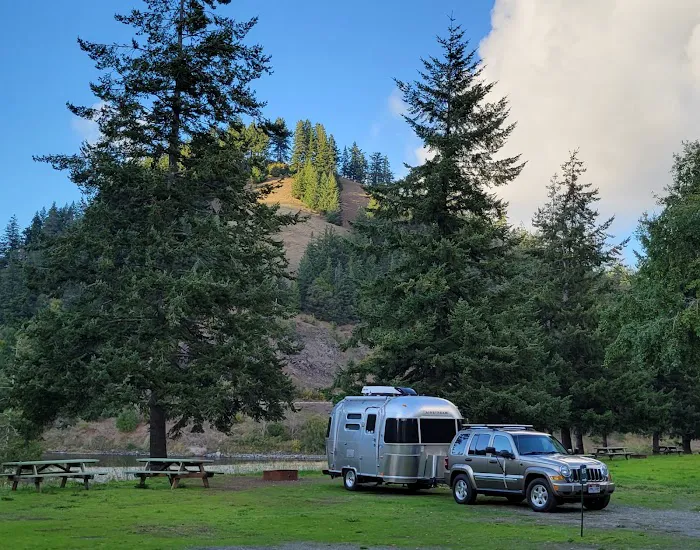 Huntley Park Picture 8