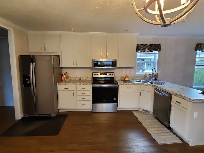 Red Oak Mobile Home Park Picture 9