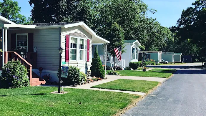 West Lake Village Mobile Home Park Picture 10