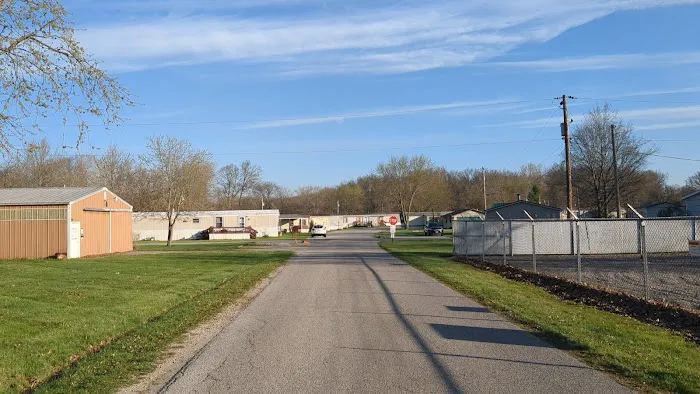 Leinard Mobile Home Park Picture 2