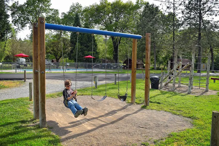 Medford / Gold Hill KOA Journey Picture 8