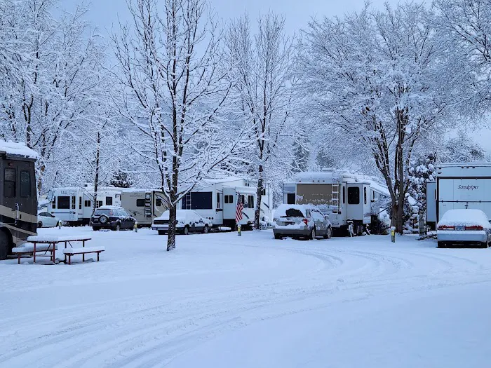 Medford / Gold Hill KOA Journey Picture 10