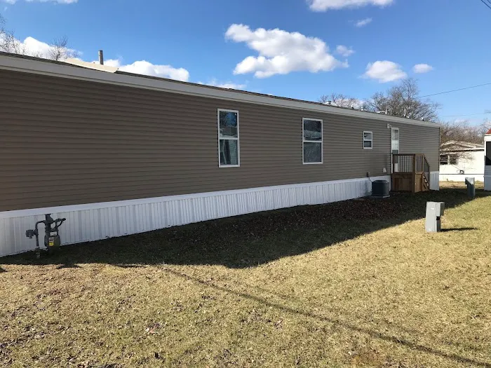 Woods Mobile Home Park Picture 4