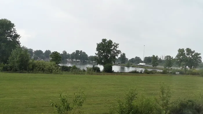 Lakeside Village Picture 2