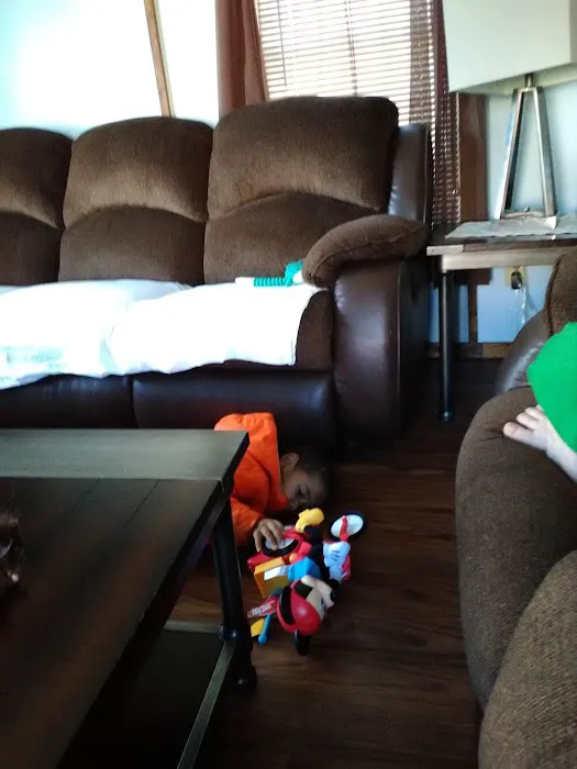 Paris Court Mobile Home Park Picture 2