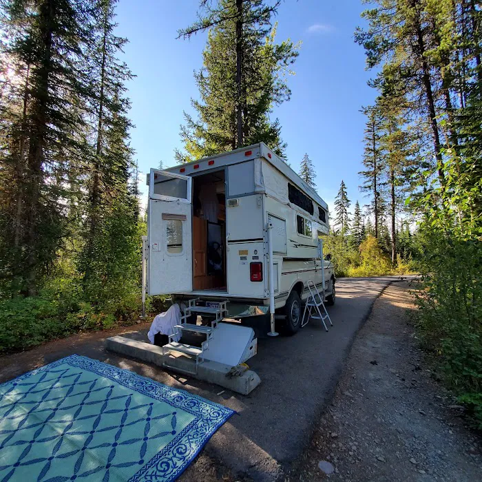 LOST JOHNNY POINT CAMPGROUND Picture 2