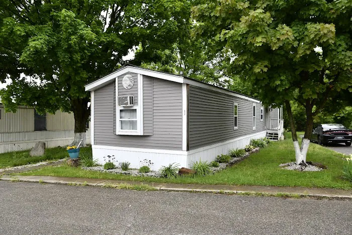 Hillsdale Mobile Village Picture 4