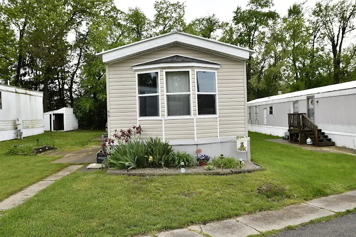Hillsdale Mobile Village Picture 1