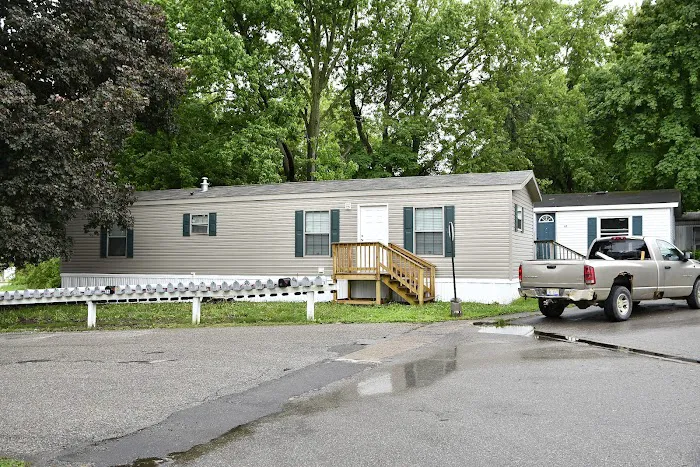 Hillsdale Mobile Village Picture 9