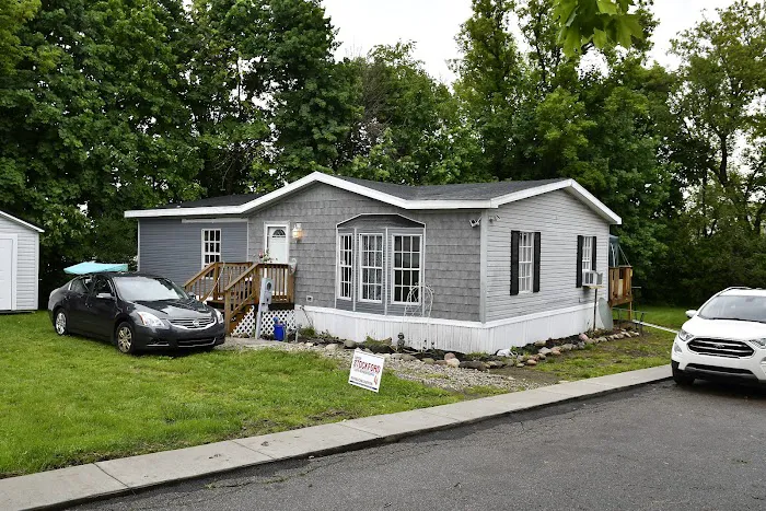 Hillsdale Mobile Village Picture 5