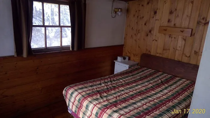 Ben Rover Cabin Picture 7