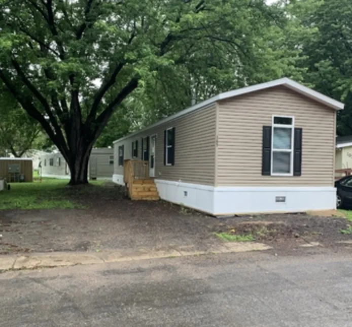 Hudson Mobile Home Community Picture 5