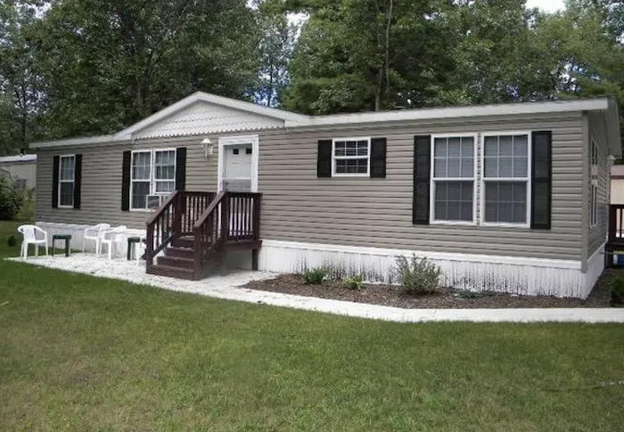 Hudson Mobile Home Community Picture 8