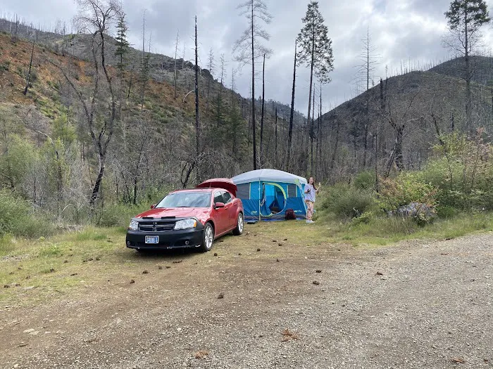 Briggs Creek Campground Picture 4