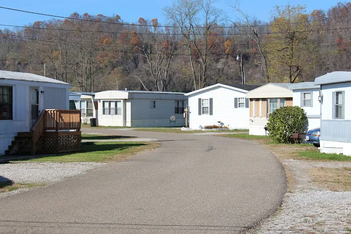 Johnson's Mobile Home Park Picture 5