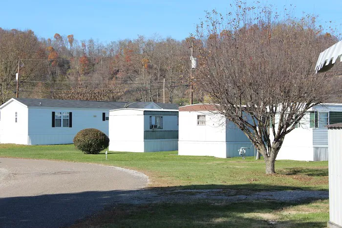 Johnson's Mobile Home Park Picture 4